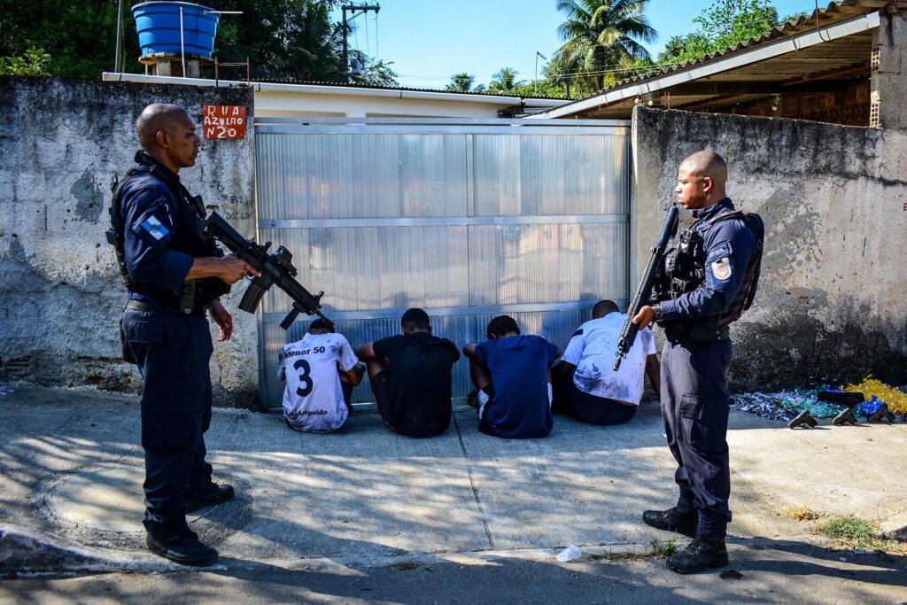 Prefeitura de Belford Roxo apoia operação da PM contra o tráfico de drogas e roubo de carros e motos em São Leopoldo