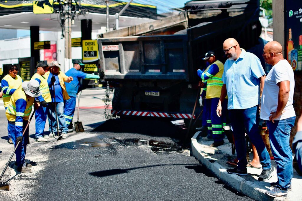 Prefeitura de Belford Roxo revitaliza avenida Benjamin Pinto Dias com calçadas novas