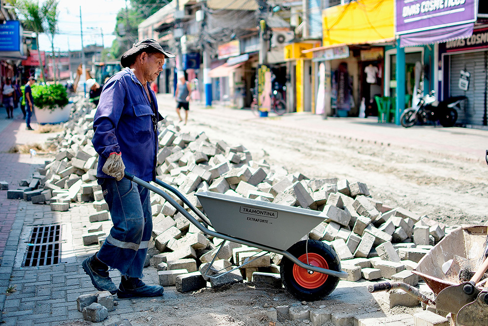 Comerciantes e ambulantes aprovam o fim do calçadão do bairro Lote XV