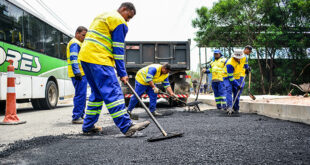 Prefeitura de Belford Roxo realiza obras de asfalto e calçamento na Avenida Automóvel Clube, no bairro Jardim Redentor