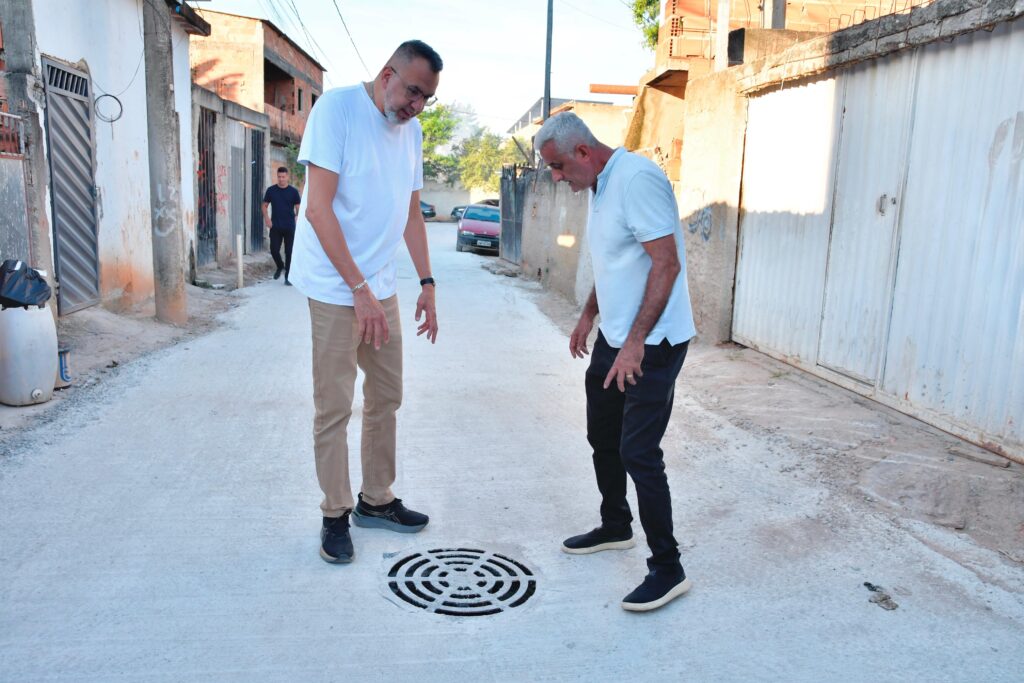 Prefeito Márcio Canella visita obras em quatro bairros de Belford Roxo