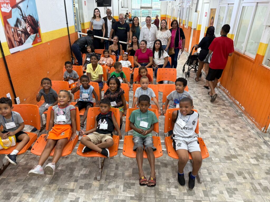 Programa Protegendo o Futuro garante carteira de identidade para alunos de Belford Roxo
