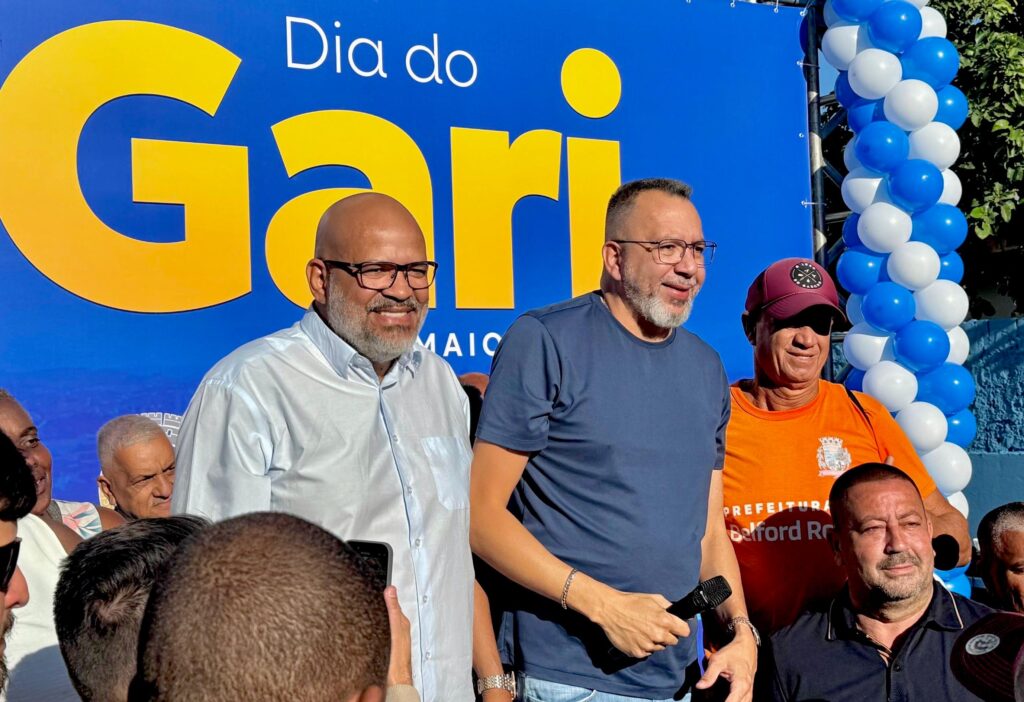 Márcio Canella participa de café da manhã com garis e anuncia gratificação de 20% para a categoria