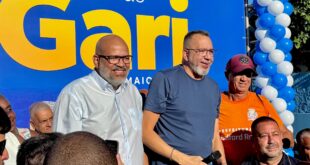Márcio Canella participa de café da manhã com garis e anuncia gratificação de 20% para a categoria