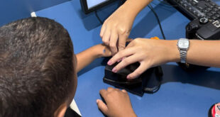 Programa Protegendo o Futuro garante carteira de identidade para alunos de Belford Roxo