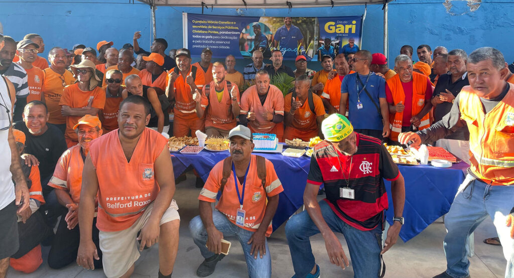 Márcio Canella participa de café da manhã com garis e anuncia gratificação de 20% para a categoria