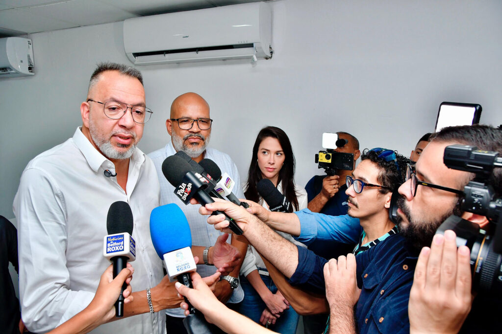 Prefeito Marcio Canella inaugura Policlínica Tamoios com capacidade para 500 atendimentos por dia
