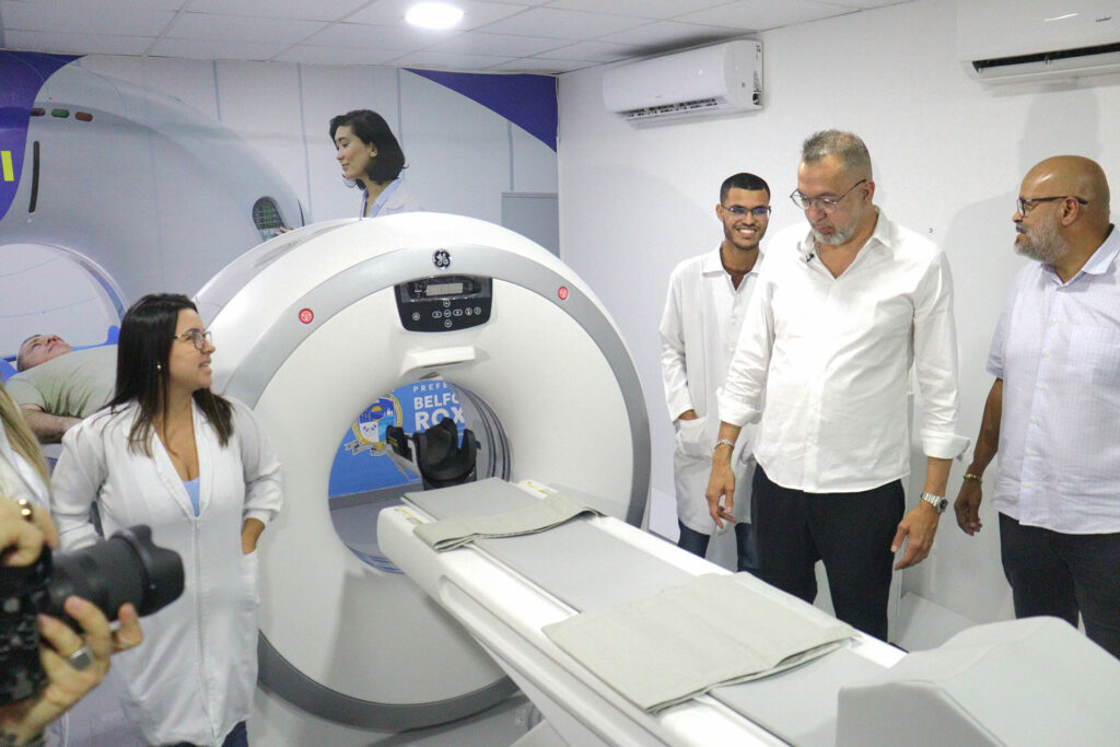 Prefeito Marcio Canella inaugura Policlínica Tamoios com capacidade para 500 atendimentos por dia
