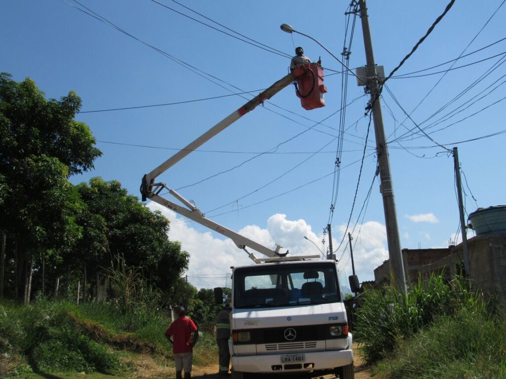 Decisão judicial determina que Prefeitura não repasse à Light a cobrança da taxa de iluminação
