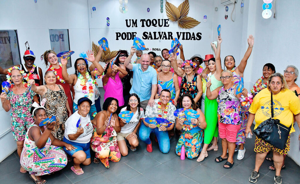 Usuários dos CRAS caem na folia em Belford Roxo