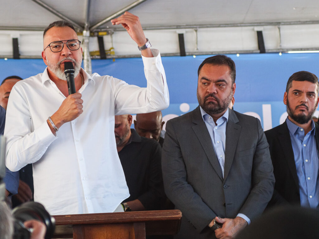 Governador e prefeito inauguram base do Proeis em Belford Roxo, lançam obras do canal Maxambomba e visitam Hospital Geral de Emergência
