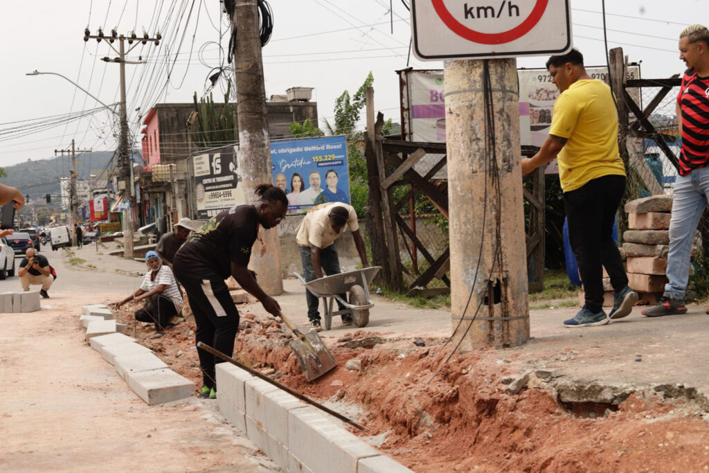 Prefeitura de Belford Roxo inicia serviços de paisagismo de no Jardim Redentor