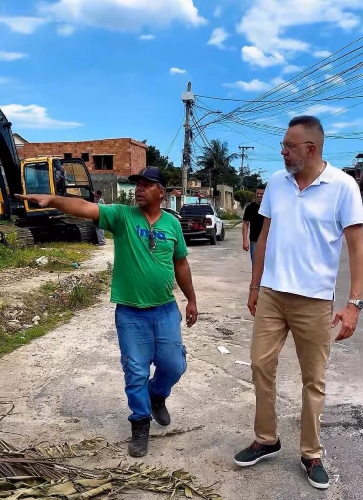 Prefeito Márcio Canella acompanha trabalhos de limpeza do rio Botas