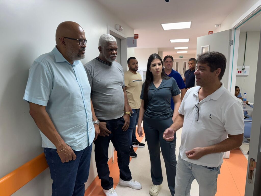 Secretário de Saúde e chefe de gabinete do prefeito visitam unidades em Belford Roxo