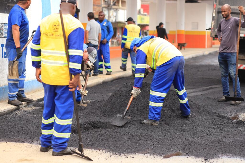 Prefeitura faz recapeamento da Estrada Aníbal da Mota  e da rodoviária de Nova Aurora