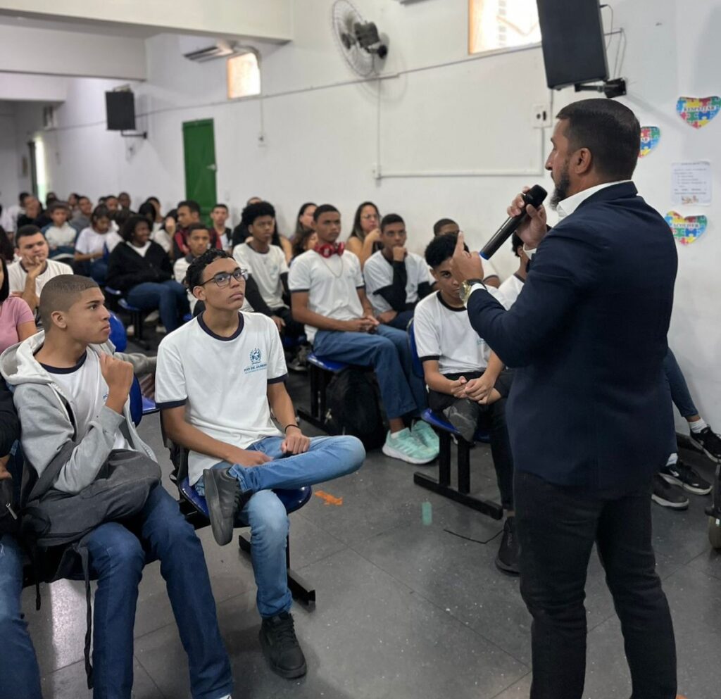 Secretaria promove a palestra ‘Defesa Animal: como Parte da Sustentabilidade’ no Cras Xavantes