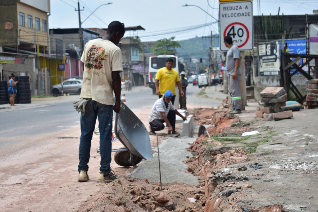 Prefeitura de Belford Roxo inicia serviços de paisagismo de no Jardim Redentor