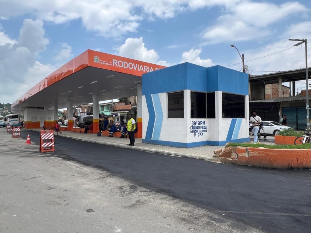 Prefeitura faz recapeamento da Estrada Aníbal da Mota  e da rodoviária de Nova Aurora