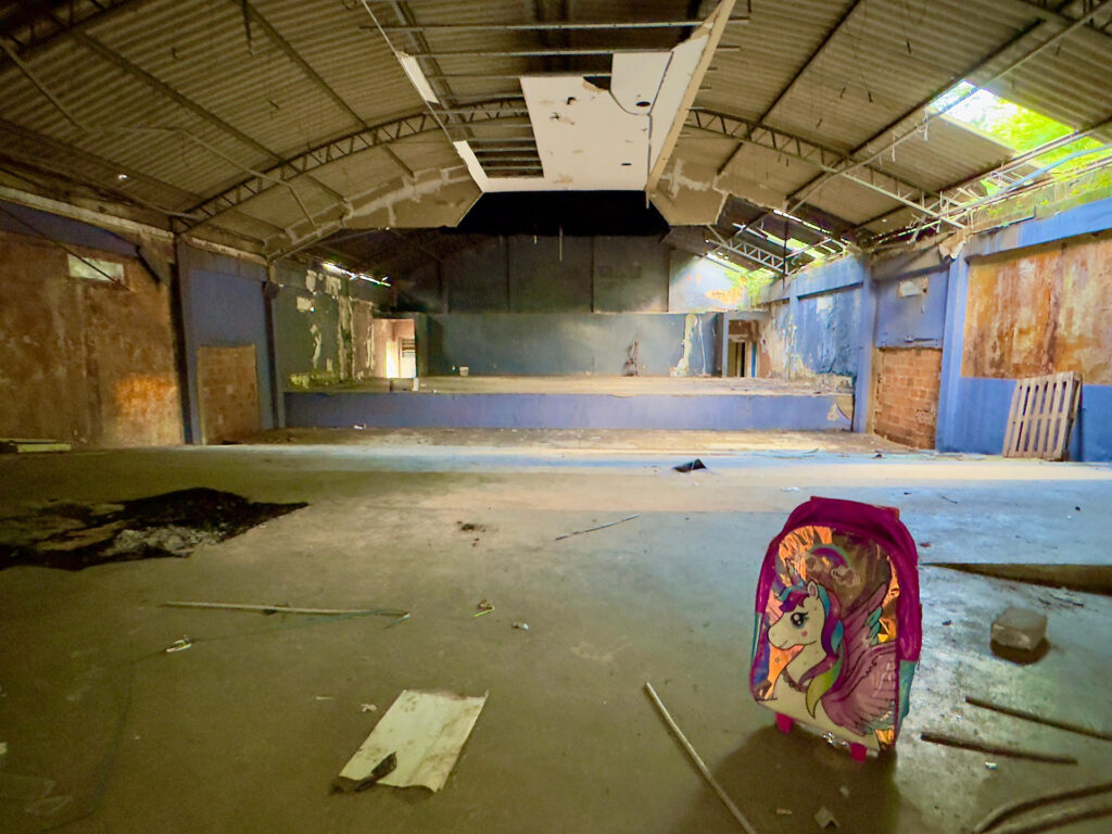 Prefeito Canella denuncia destruição da Prefeitura, faz mutirão de limpeza e visita unidades depredadas