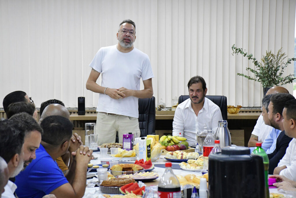 Prefeito Márcio Canella, secretários e vereadores se reúnem com presidente nacional do União Brasil
