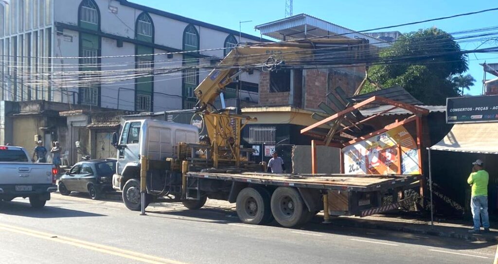Secretarias Municipais de Belford Roxo realizam mais um mutirão de limpeza e serviços em vários bairros