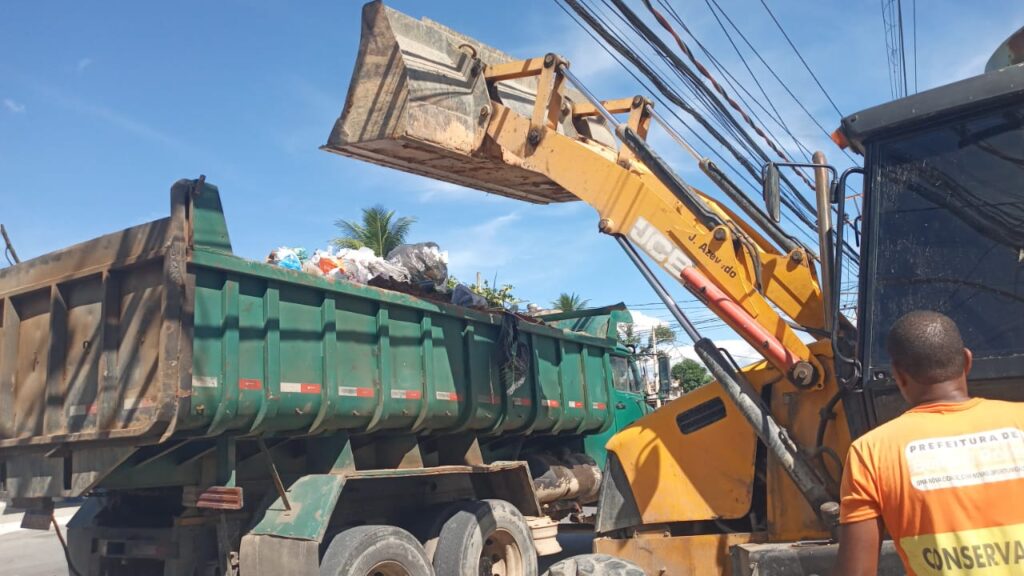 Secretaria Municipal de Conversação realiza ações de limpeza e serviços em diversos bairros
