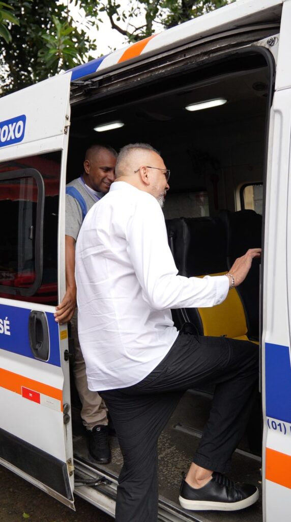 Prefeito Márcio Canella determina que vans voltem a circular em três bairros de Belford Roxo