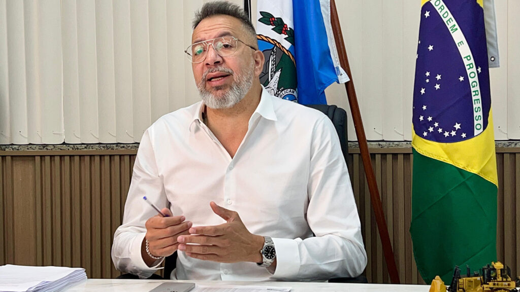 Prefeito Márcio Canella garante o retorno das vans que fazem os itinerários do Parque São José, Vila Pauline e São Leopoldo