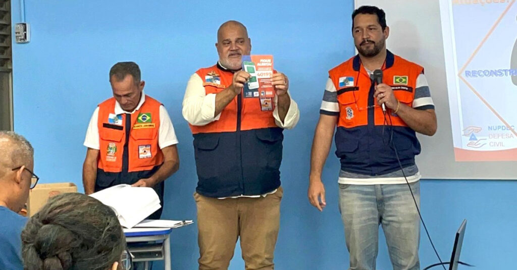 Defesa Civil de Belford Roxo realiza palestra educativa para os alunos do Ciep Wilson Grey