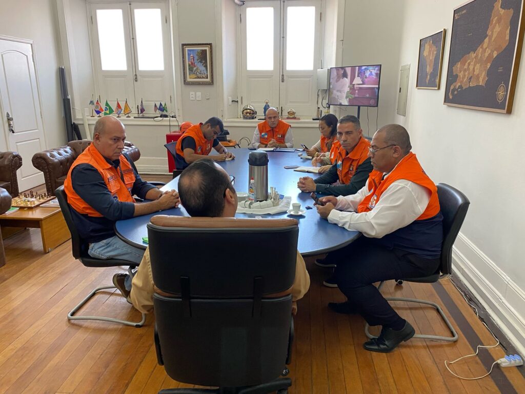Defesa Civil de Belford Roxo participa de reunião no quartel central do Corpo de Bombeiros