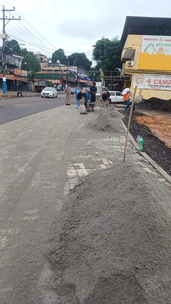 Prefeitura de Belford Roxo realiza mais um mutirão de limpeza e serviços em vários bairros