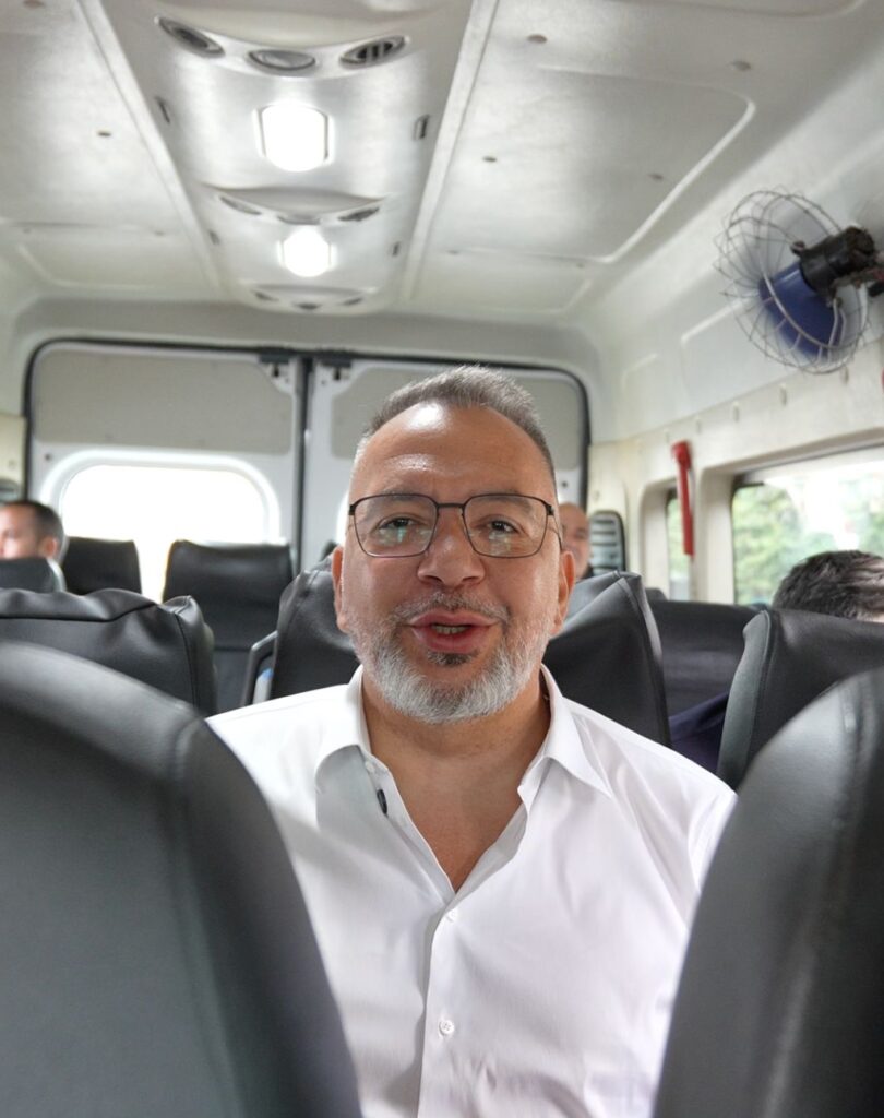 Prefeito Márcio Canella determina que vans voltem a circular em três bairros de Belford Roxo