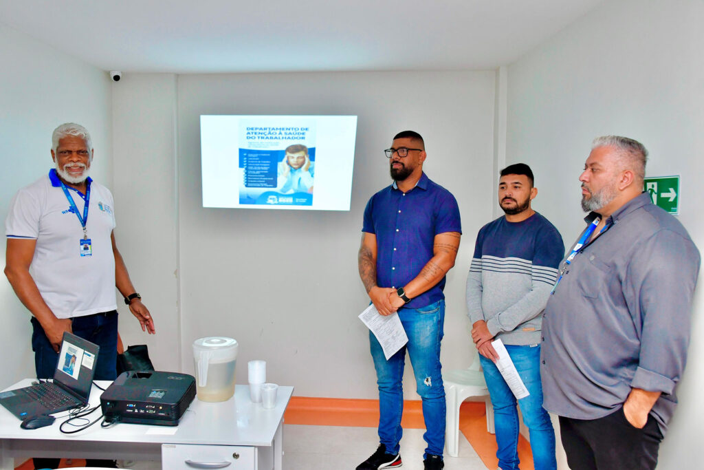 Secretaria de Saúde promove capacitação de Atenção à Saúde do Trabalhador para profissionais da UPA Bom Pastor