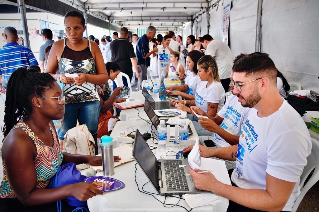 Ação social da Prefeitura e do Governo do Estado para comemorar 35 anos de emancipação de Belford Roxo