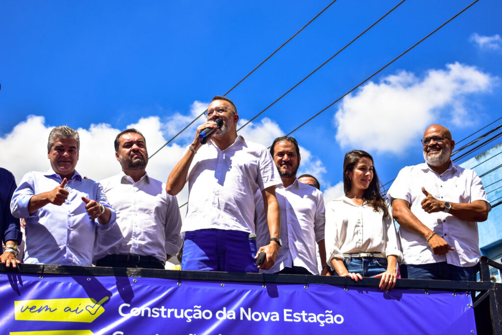 Cláudio Castro e Márcio Canella lançam pedra fundamental da revitalização do centro, construção de rodoviária e do recuo da estação
