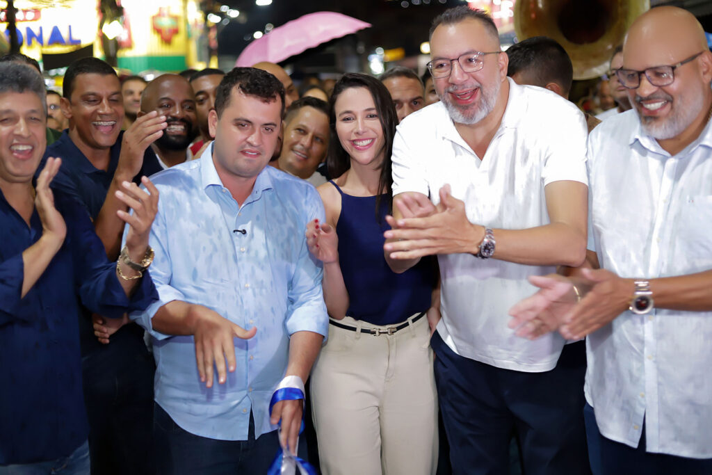 Márcio Canella reabre trecho da Estrada Manoel de Sá para melhorar movimento no centro comercial do Lote XV