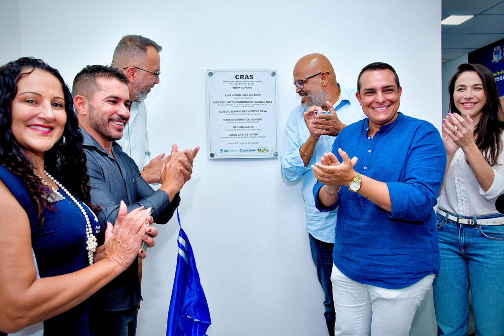 Novo Cras Nova Aurora é inaugurado pelo prefeito Márcio Canella, presidente da Câmara e autoridades