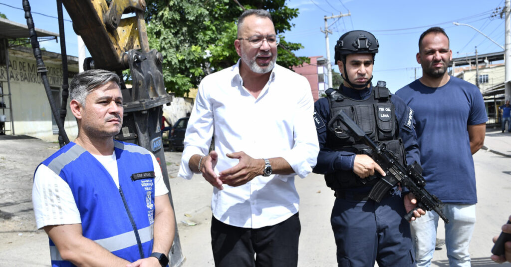 Prefeito Márcio Canella abre caminhos em Belford Roxo