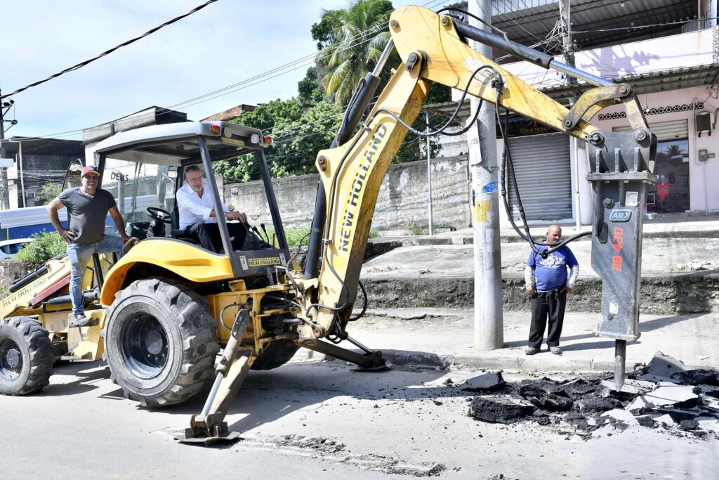 Prefeito Márcio Canella abre caminhos em Belford Roxo