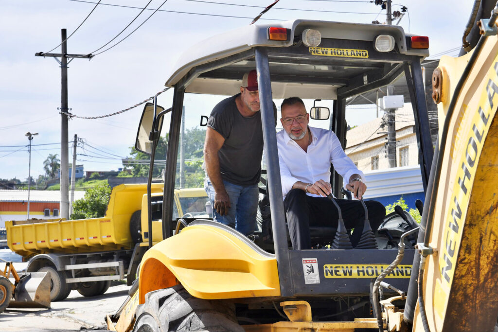 Prefeito Márcio Canella abre caminhos em Belford Roxo