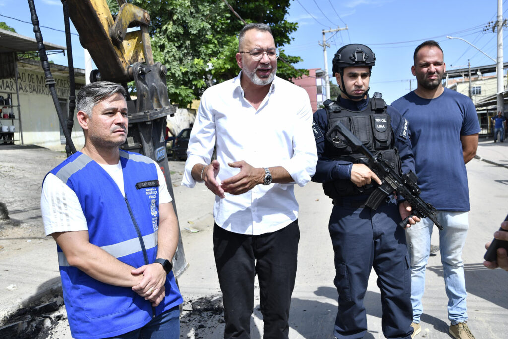 Prefeito Márcio Canella abre caminhos em Belford Roxo