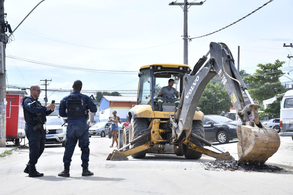 Prefeito Márcio Canella abre caminhos em Belford Roxo