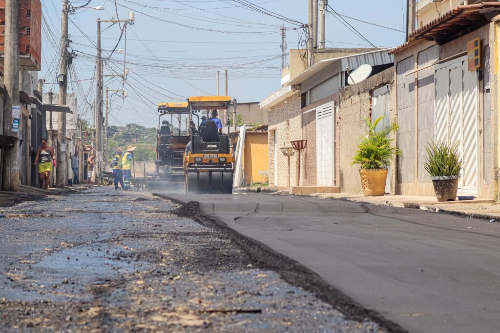 Prefeito Márcio Canella vistoria obras no Sargento Roncalli