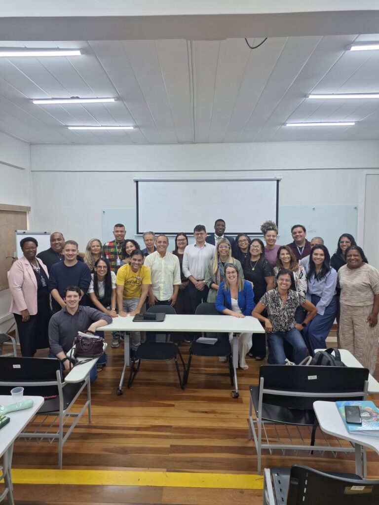Secretária de Educação de Belford Roxo participa de Reunião de secretários municipais e da FRIPERJ