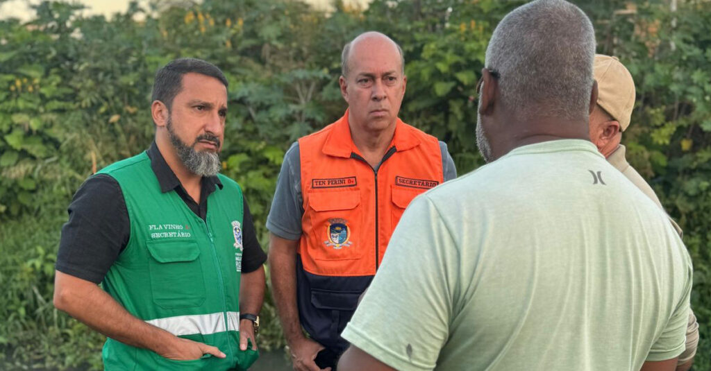 Secretaria de Defesa Civil e Meio Ambiente realizam escuta ativa no bairro Recantus