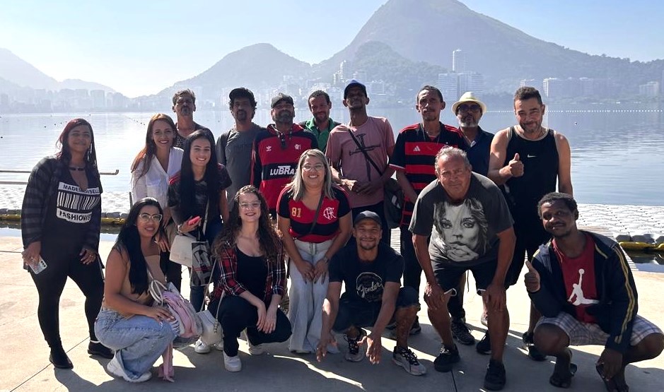 Secretaria de Assistência Social leva pessoas em situação de rua para visita ao Museu do Flamengo