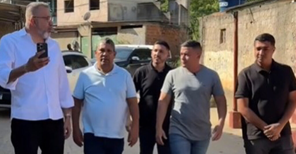Prefeito Marcio Canella anuncia ônibus Tarifa Zero em Belford Roxo