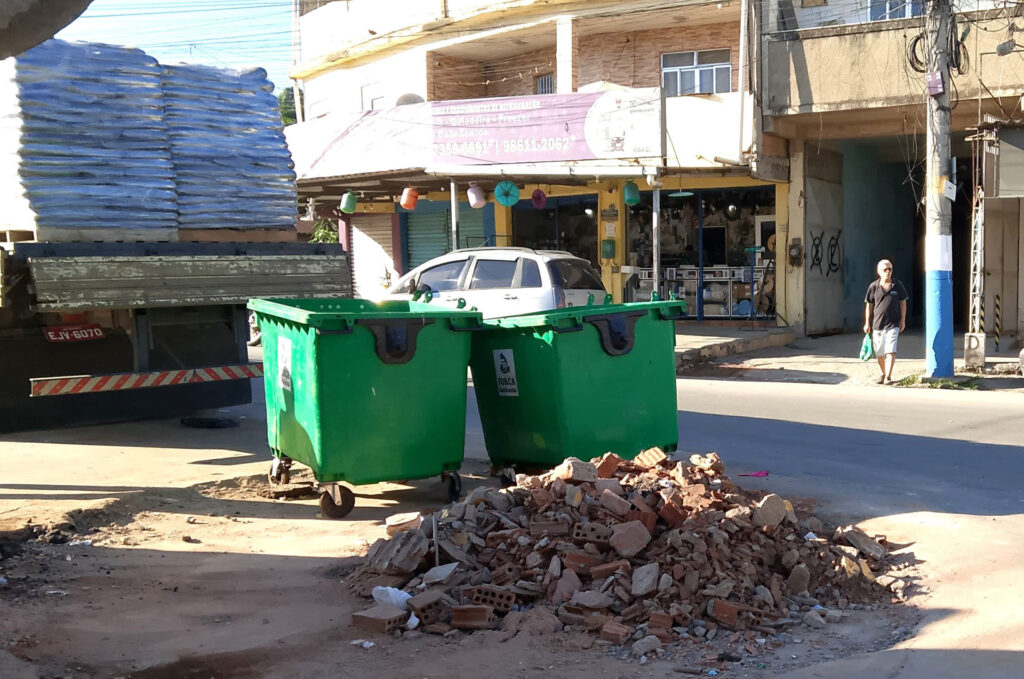 Prefeitura realiza mutirão de limpeza e de manutenção em diversos bairros