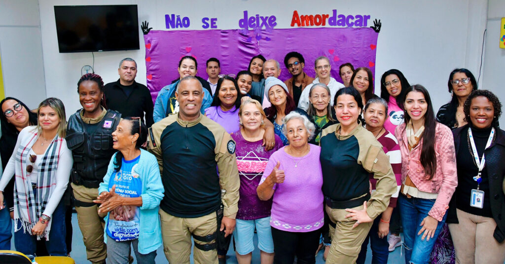 Secretaria de Assistência Social promove palestras para conscientizar sobre a importância do programa Agosto Lilás