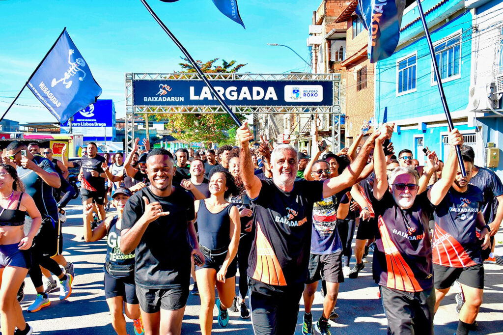 Corrida ‘Baixada Run’ agitou o domingo na Praça de Heliópolis